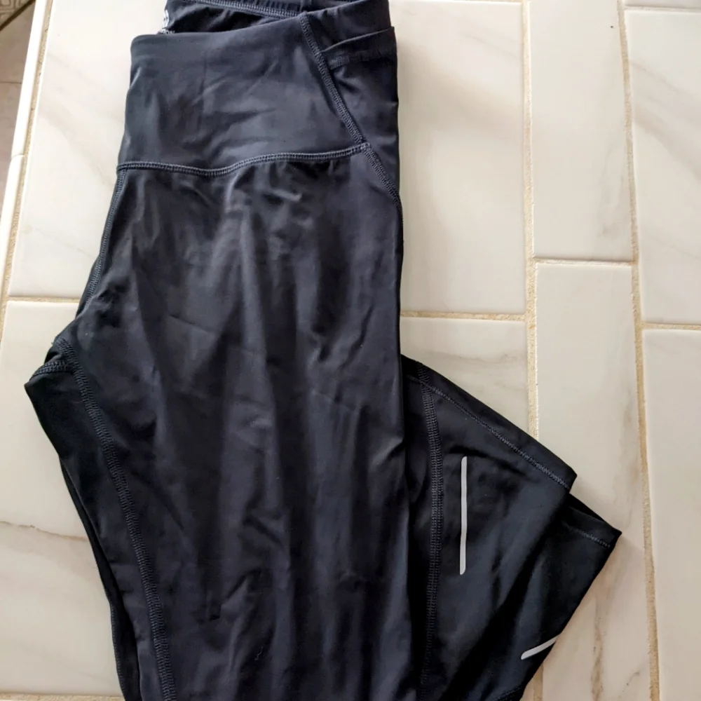 All In Motion Leggings - Picture 1 of 5
